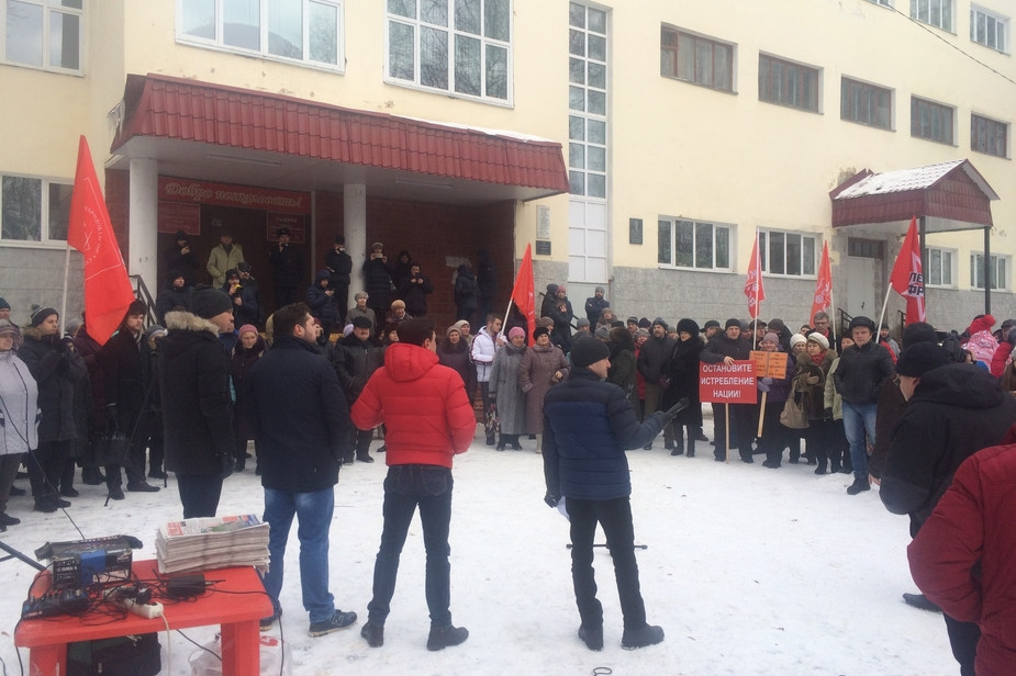 Митинг в Лакинске