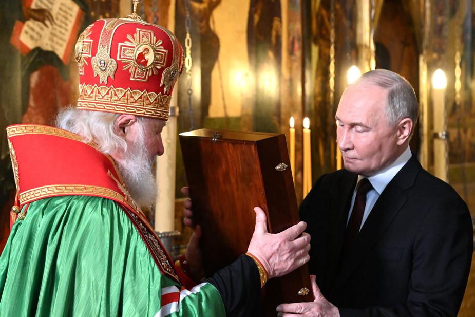 Патриарх Кирилл пожелал Путину оставаться президентом до конца века